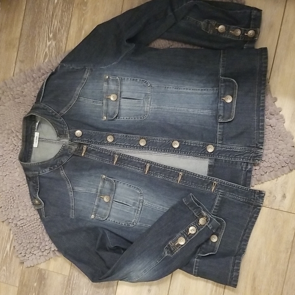 Ms. Lee Jean Jacket - Picture 6 of 7